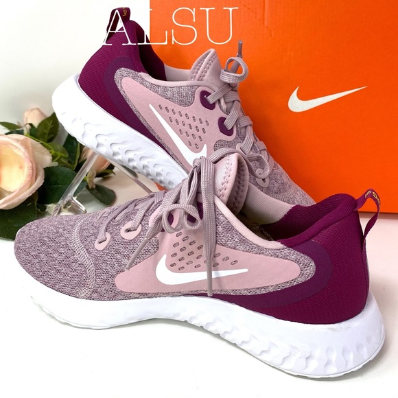 nike legend react plum chalk